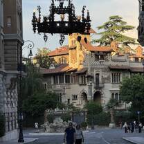 A nice neighborhood I found near a tram-stop in Municipio II