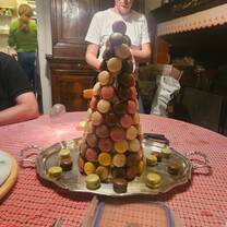 Macaron tower
