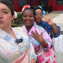 A photo with friends in our kimonos.