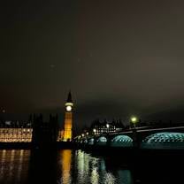 this was during my last week in london, my friend and i went around the city at night which was so cool!