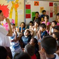 Volunteer Teacher in a class in Guatemala 