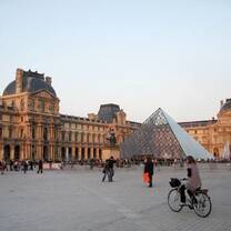 Intern abroad in Paris 