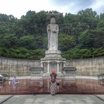 visiting a temple in Seoul