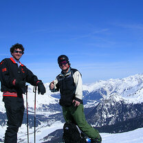 JYM students skiing in the Alps