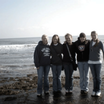 Students on a tide-pooling field trip. Don't forget your wellies! girls by the ocean