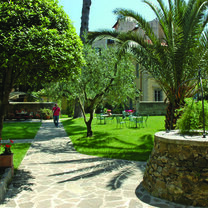 Villa Rossa garden