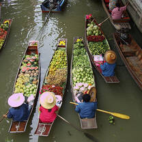 Thailand-cultural-kaleidoscope-with-discover-corps
