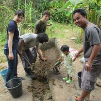 Volunteers For Peace volunteers working in Thailand