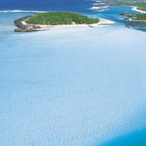 blue waters in Mauritius 
