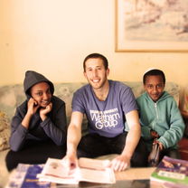 Yahel - Israel volunteer with Ethiopian-Israeli host family & students in Rishon