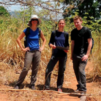 Volunteer with fellow travelers in Sri Lanka.