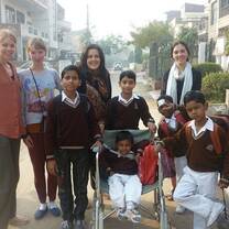 volunteer with Aimabroad 