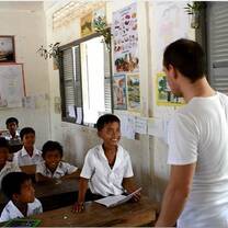 English teaching program in Takeo, Cambodia | intvs.org