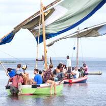 Sailing on local Dhows to snorkel the estuary