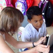 A volunteer teaching in the Cook Islands