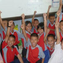 Katie Desmond with her students in Thailand