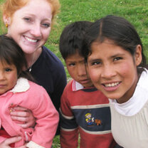 A Volunteering Solutions volunteer with children in Peru A Volunteering Solutions volunteer with children in Peru