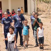 Global Brigade Volunteers 