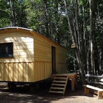 green-project-wooden mobile home
