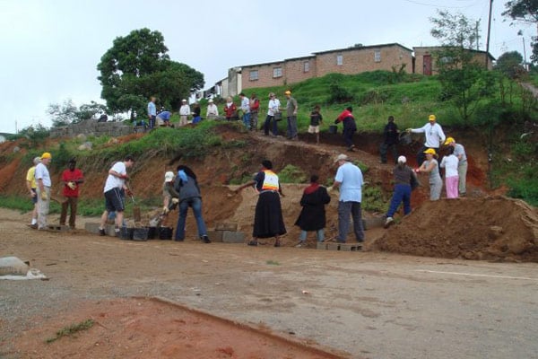Volunteers working together